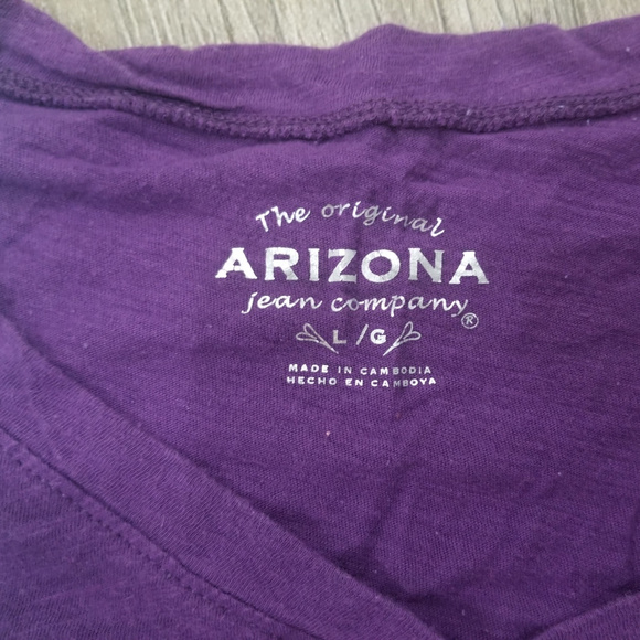 *SOLD* V-Neck Tees - Picture 3 of 3